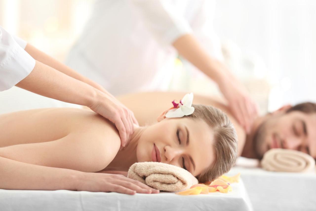 Royal Blue Hotel Дубровник Екстериор снимка Massage